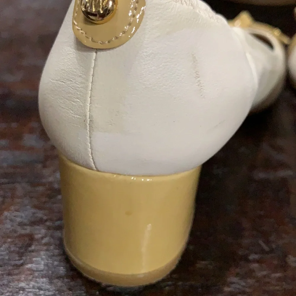 Stuart Weitzman white leather & gold beige low chunk heel pump flat Size 7.5M
